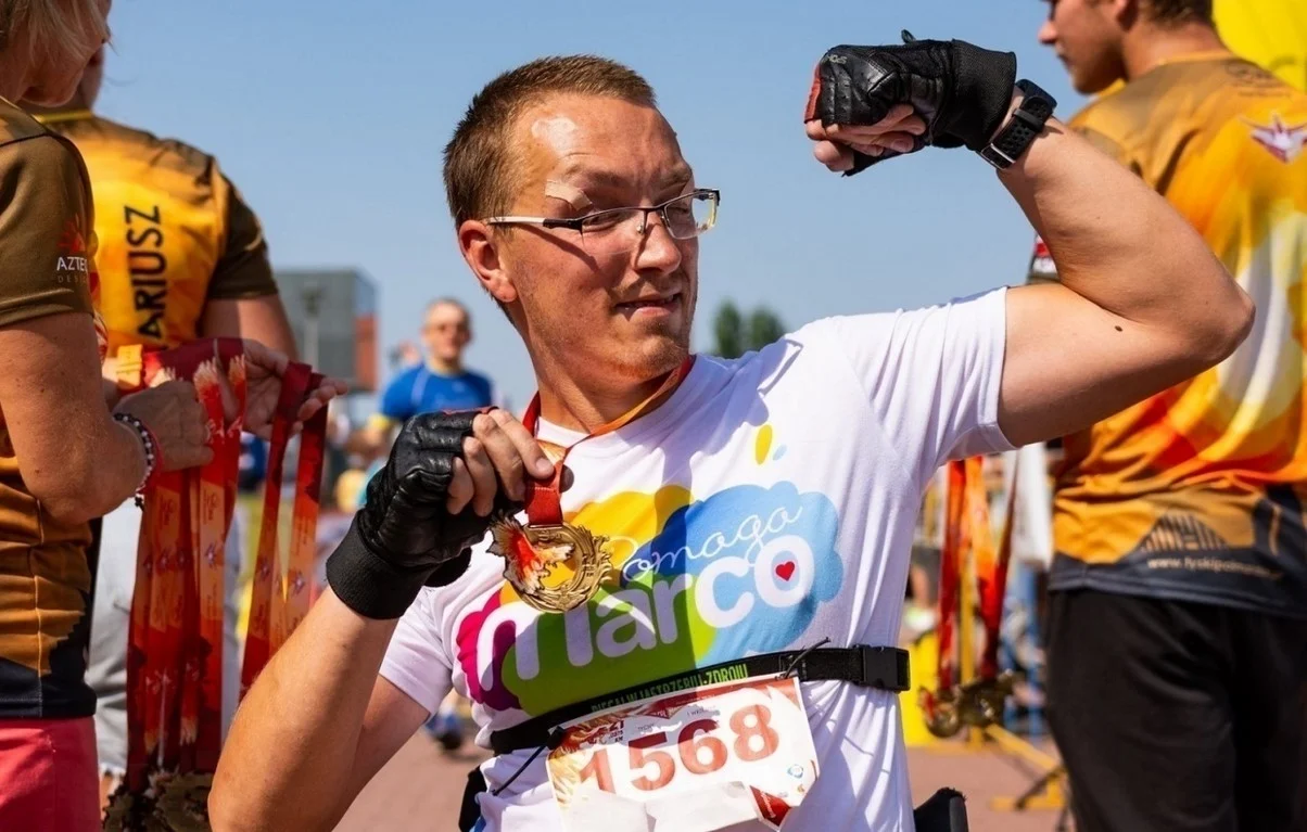 Alek Suseł ma szansę na samodzielność! Niepełnosprawny maratończyk potrzebuje 17 tysięcy