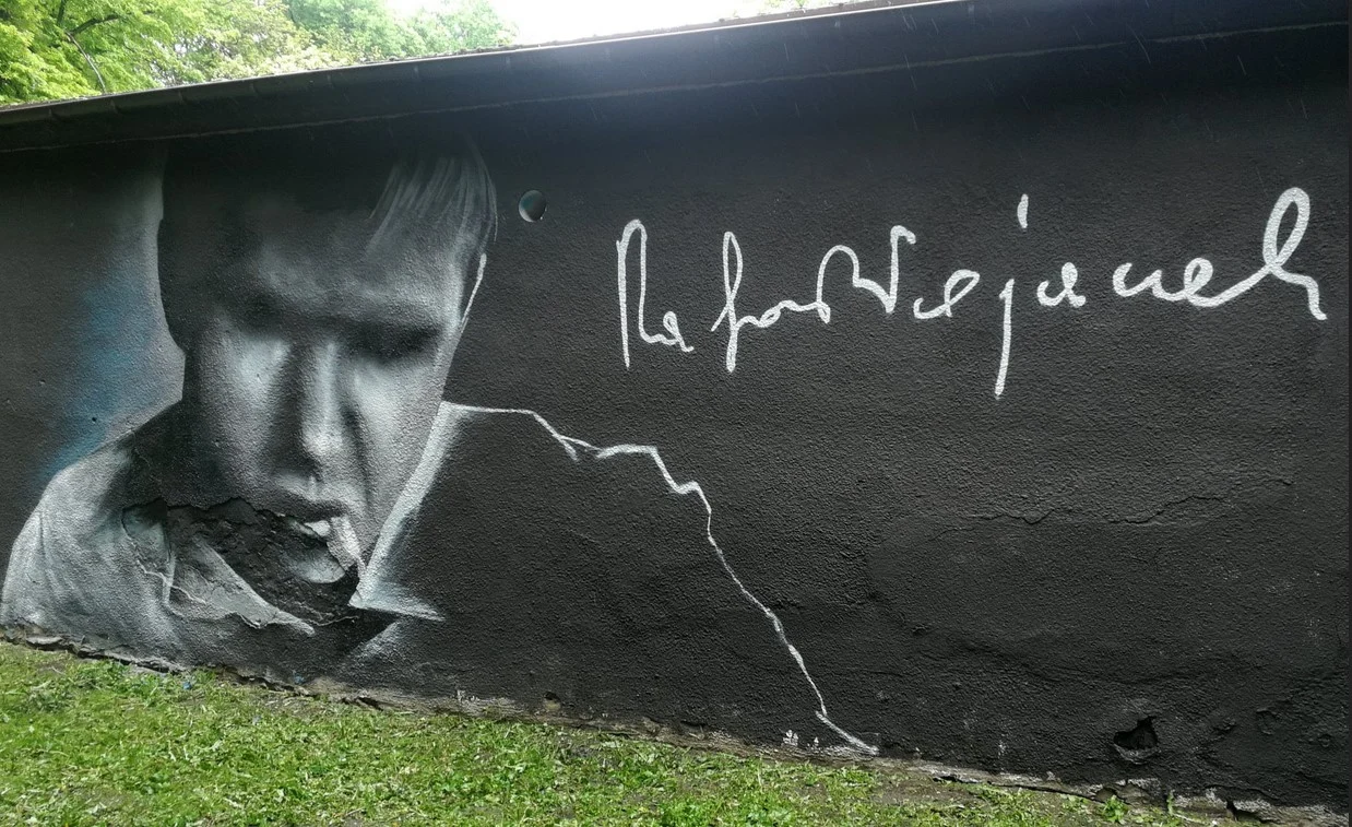 Mural Rafała Wojaczka już gotowy. Uroczyste odsłonięcie w najbliższą sobotę