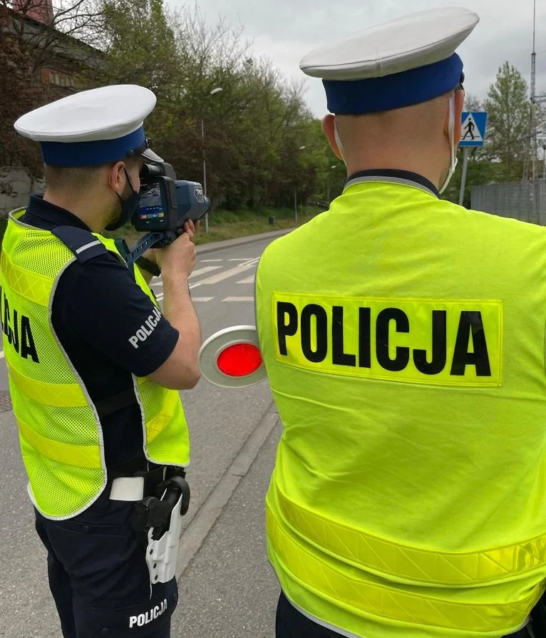 Prawie 350 razy przekroczyli prędkość. Policjanci apelują o ostrożną jazdę