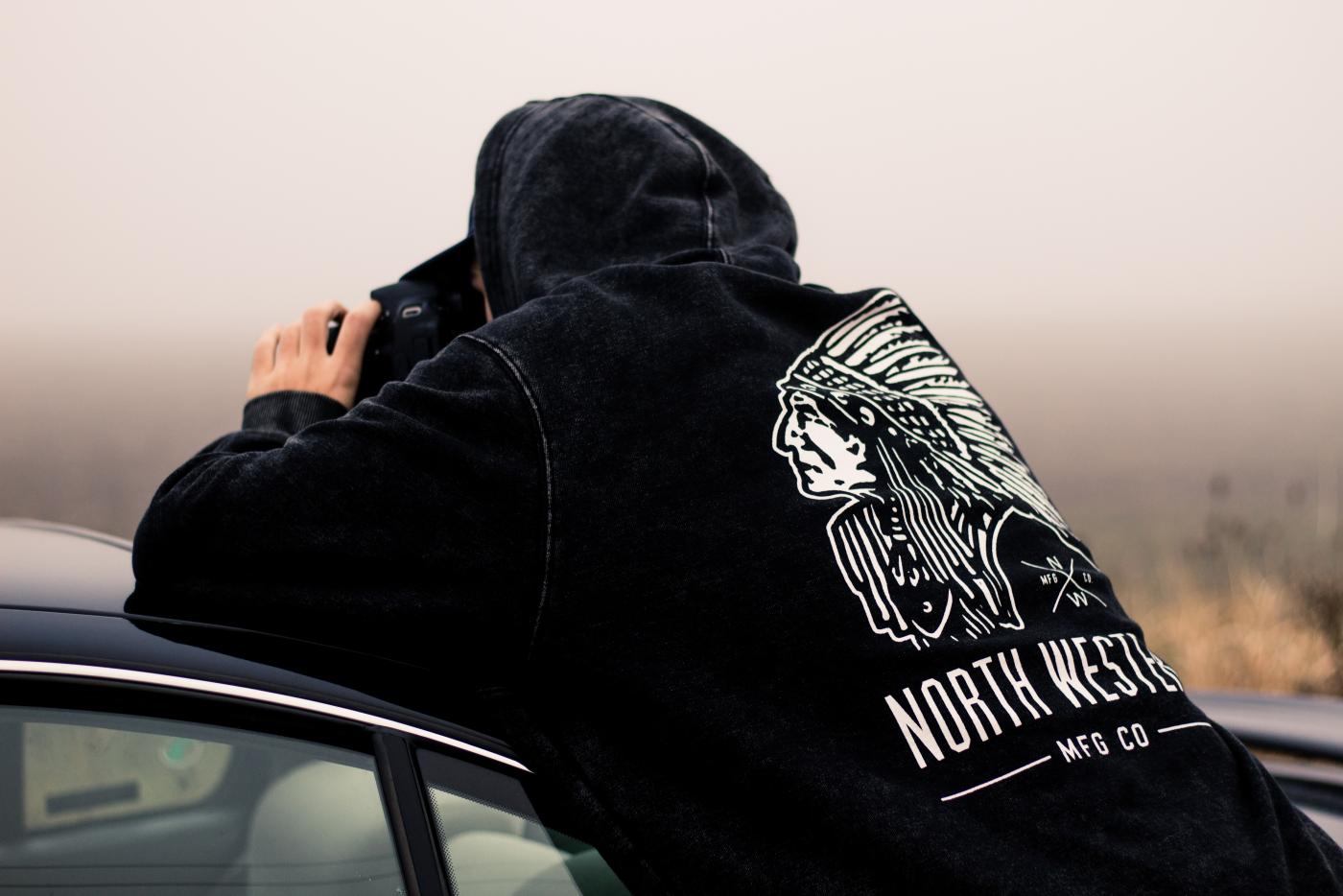 Ubrania z własnym nadrukiem - zalety tej koncepcji