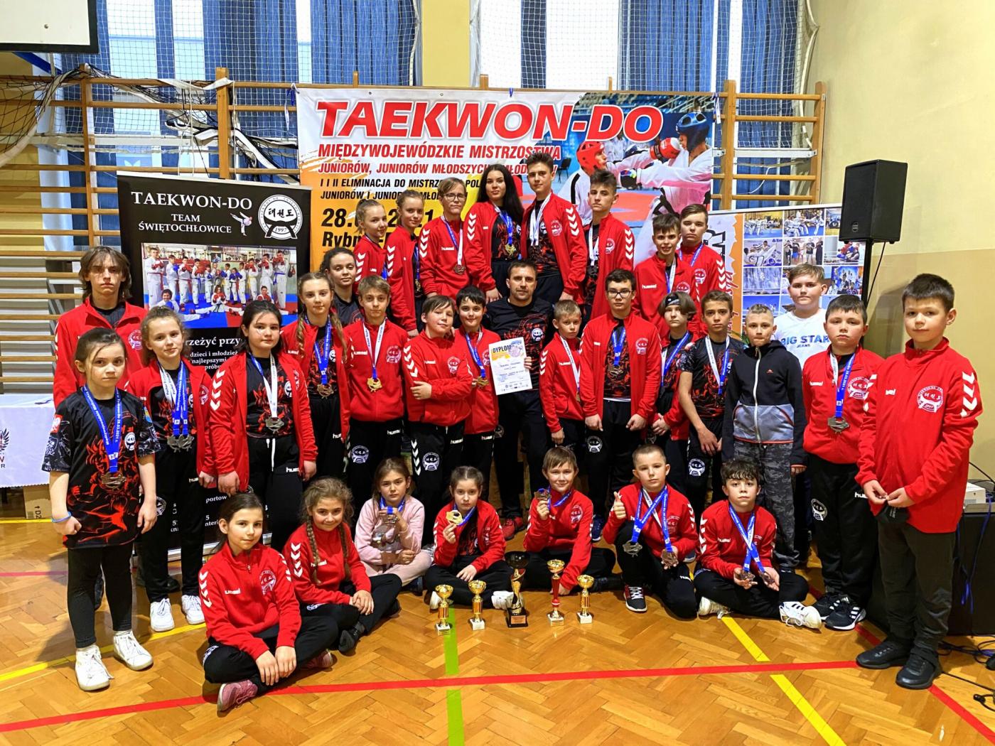 32 medale dla świętochłowickiego klubu TEAKWON-DO