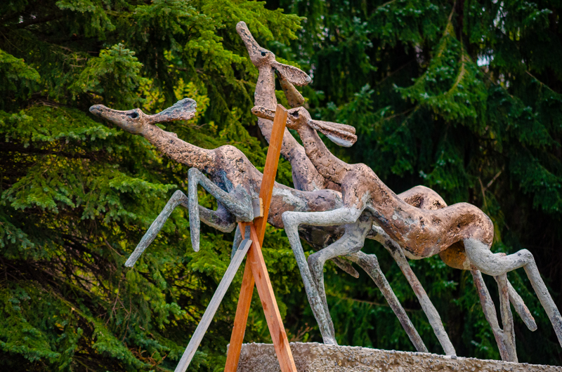 Dobiega końca proces renowacji kultowej rzeźby "Łanie"