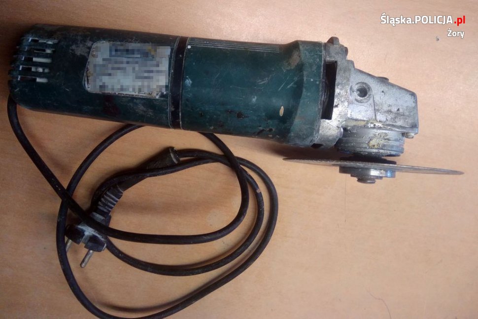Policjanci poszukują właściciela szlifierki