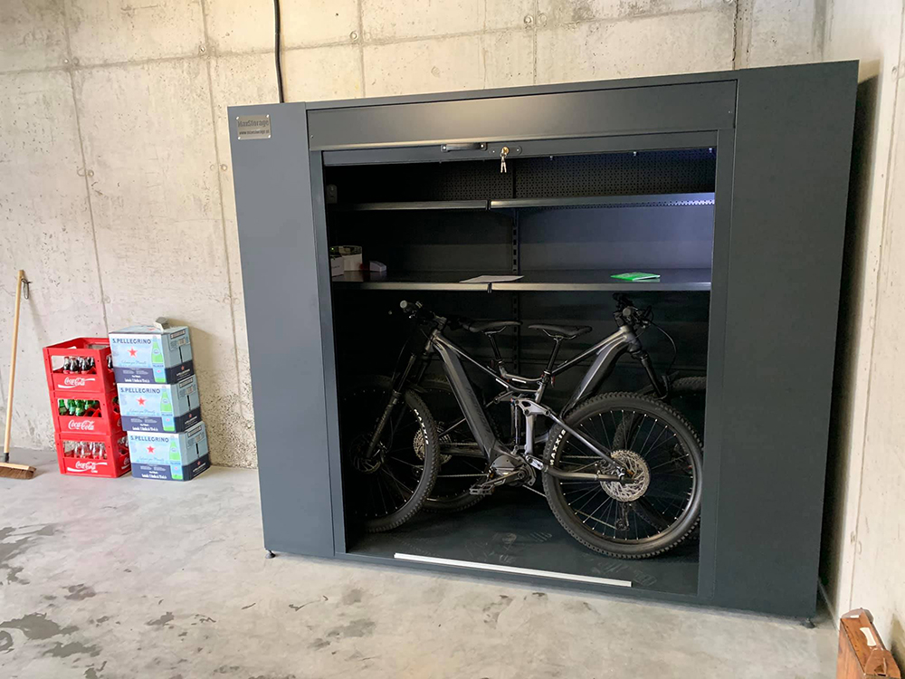 Szafa garażowa - zyskaj dodatkową przestrzeń