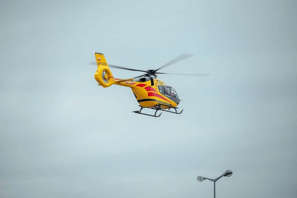 Tragiczny wypadek na DK 81! Trzy osoby poszkodowane. Mężczyzna stracił rękę