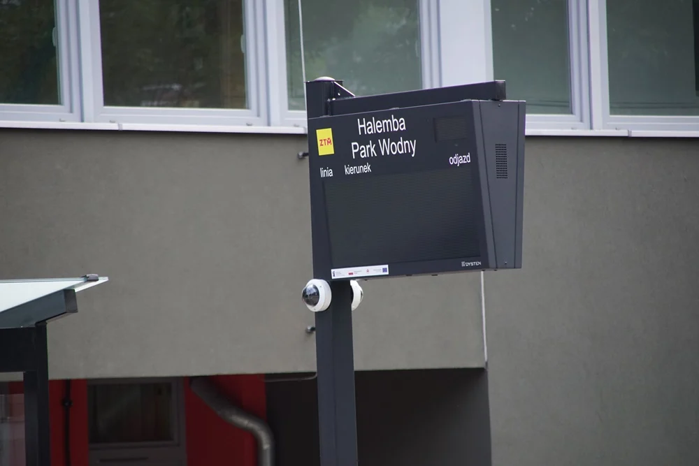 Więcej elektronicznych tablic ZTM do użytku pasażerów. Dwie stanęły w Rudzie Śląskiej