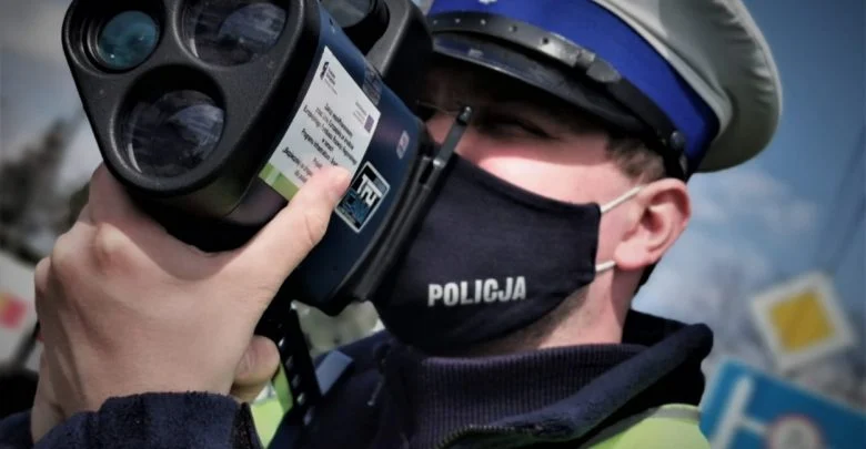 UWAGA kierowcy! Przez długi weekend więcej patroli policji na drogach