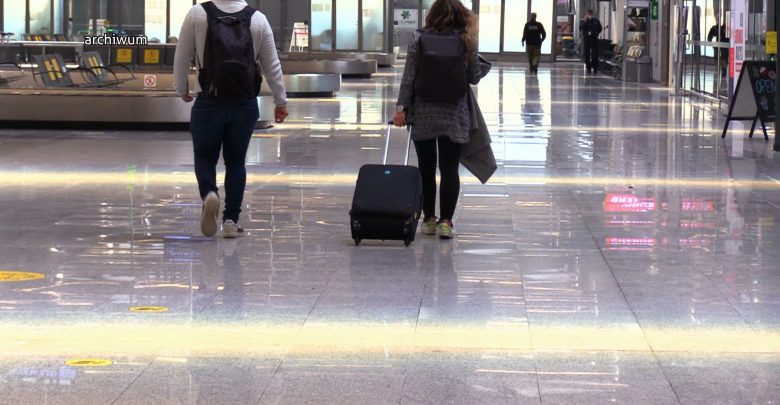 Unijny Certyfikat COVID czyli paszport covidowy już od lipca. Jak go zdobyć?