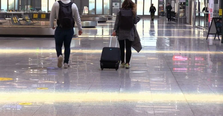 Unijny Certyfikat COVID czyli paszport covidowy już od lipca. Jak go zdobyć?