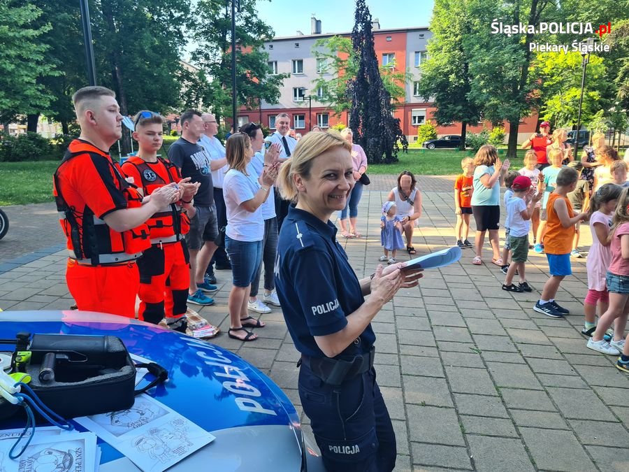 Piknik bezpieczeństwa 2021 z udziałem piekarskich policjantów
