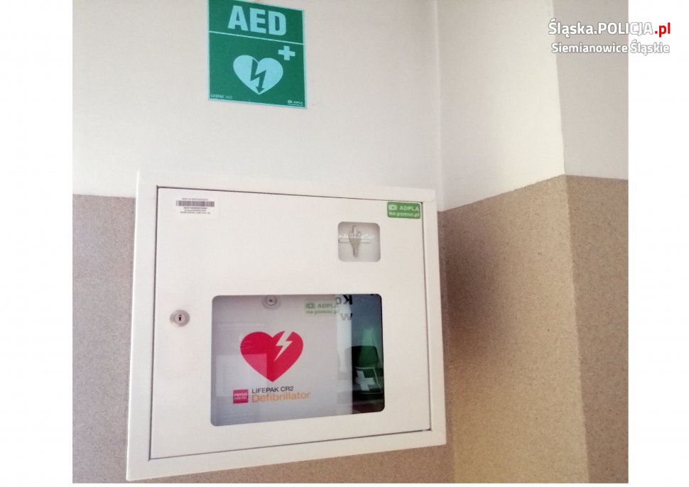Automatyczny Defibrylator Zewnętrzny (AED) w siemianowickiej komendzie