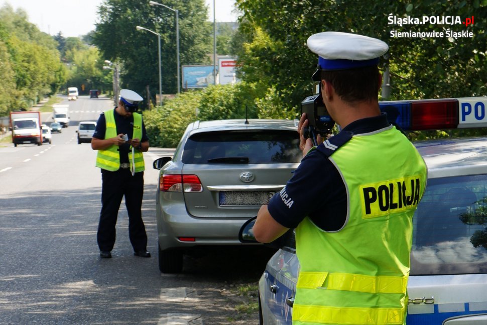 Wyłapano 2 kierowców jeżdżących na sądowych zakazach