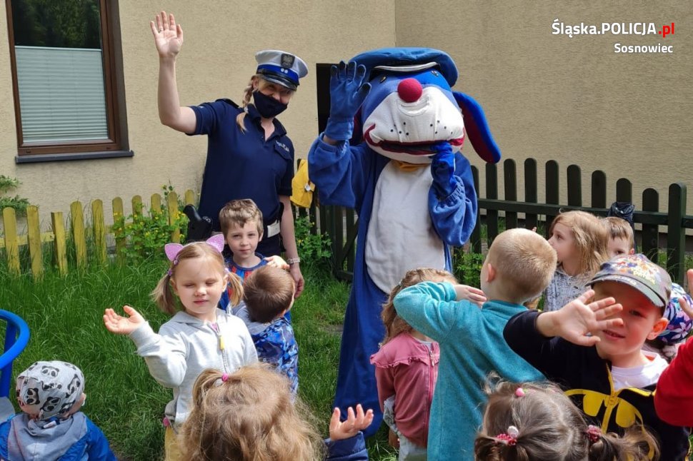 Policjanci spotkali się z najmłodszymi w Dniu Dziecka