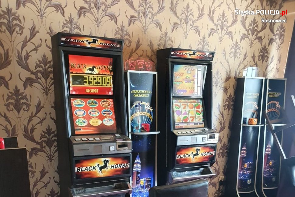 Policja znalazła nielegalne automaty do gier
