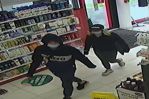 Ukradli kosmetyki i szczoteczki elektryczne. Rozpoznajesz ich?