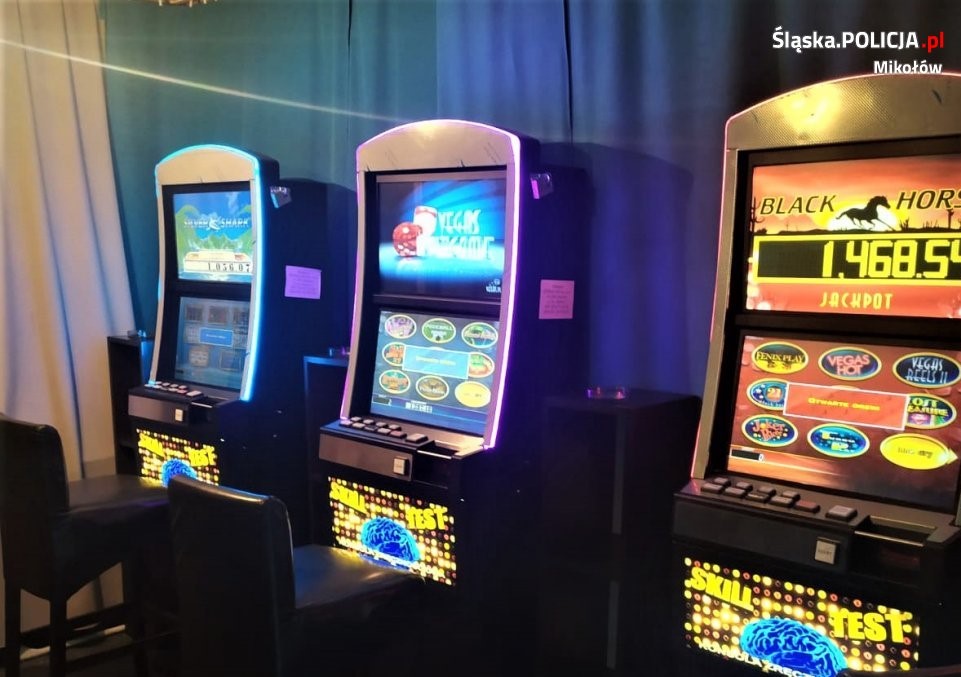 Policjanci do walki z przestępczością gospodarczą uderzają w nielegalny hazard