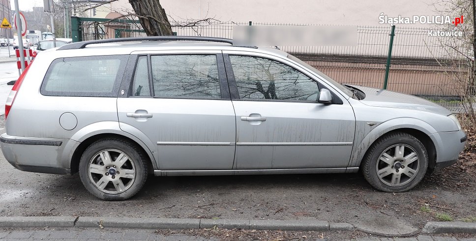 Katowiccy policjanci odzyskali skradzionego forda i zatrzymali 3 osoby