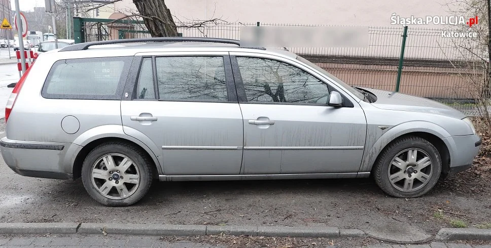 Katowiccy policjanci odzyskali skradzionego forda i zatrzymali 3 osoby
