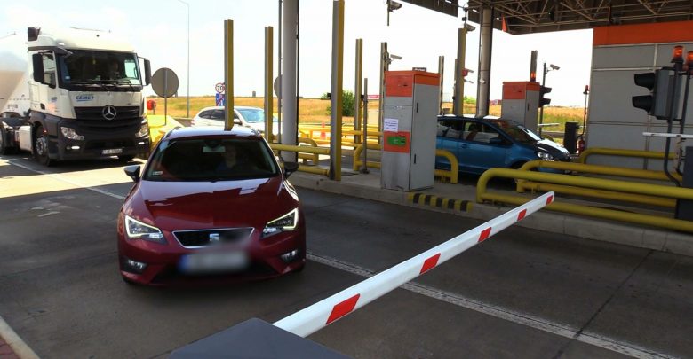 Miało być szybciej, jest bałagan. System e-TOLL na autostradach dezorientuje kierowców