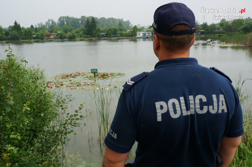 Świętochłowicka policja prowadzi kontrole akwenów i apeluje o rozwagę!
