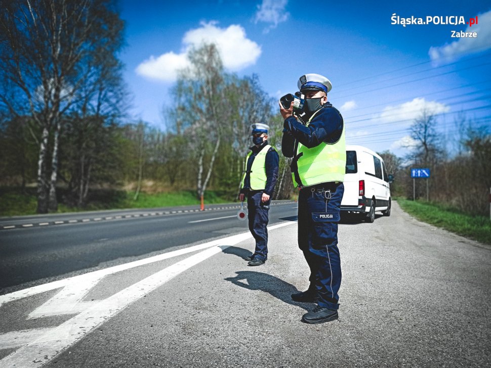 "Zwolnij, jedź bezpiecznie". Kaskadowy pomiar prędkości
