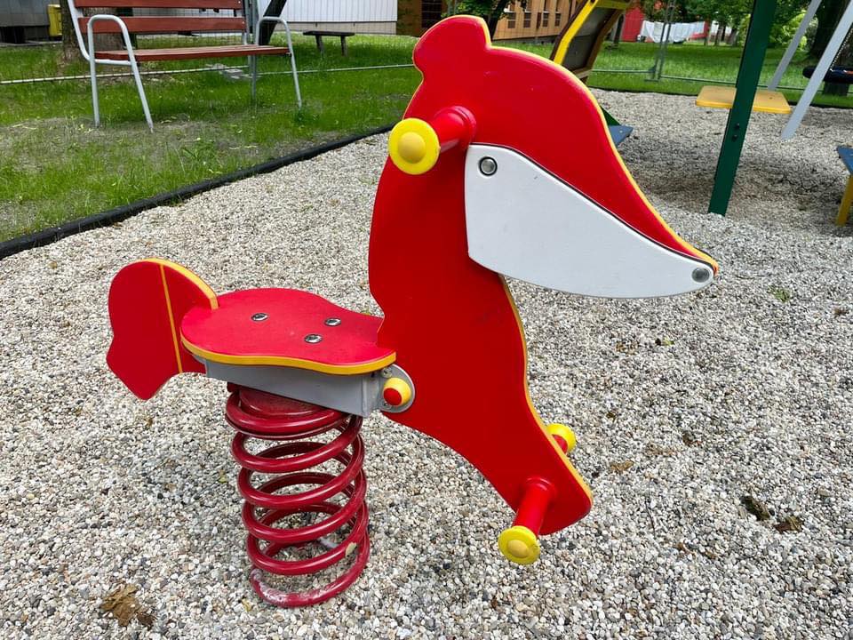 Nowy plac zabaw w Rokitnicy