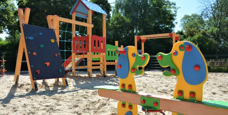 W Kończycach otwarto nowy plac zabaw