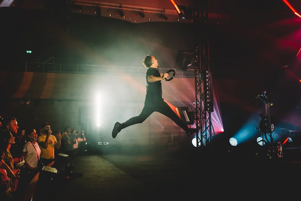 Artur Rojek wraca na trasę promującą album "Kundel" i wystąpi w Zabrzu już 3 lipca