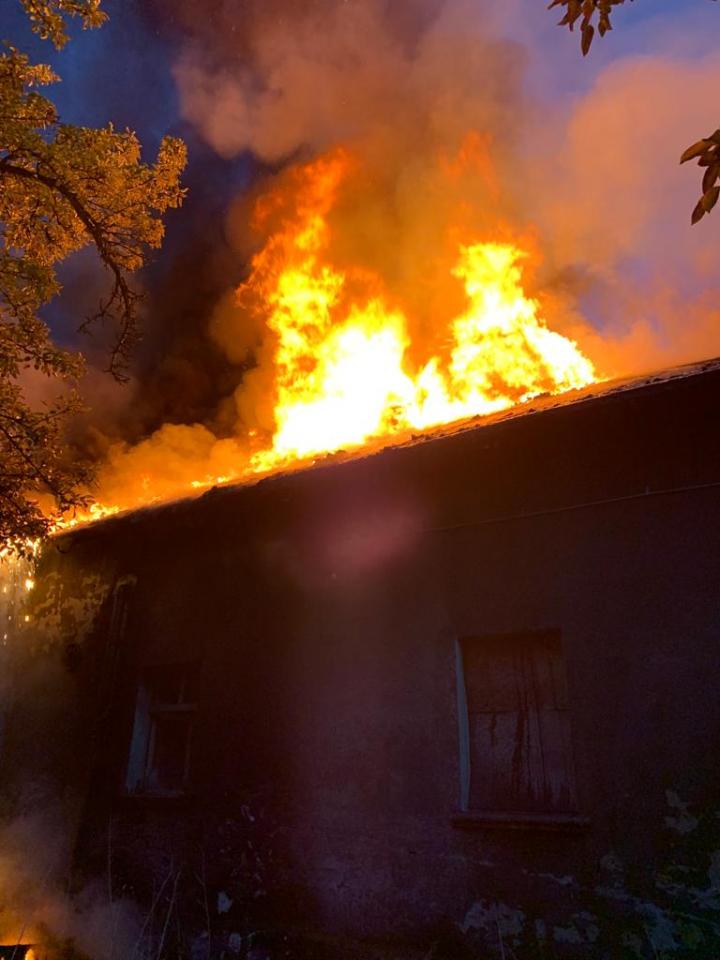 Pożar pustostanu w Bykowinie 8