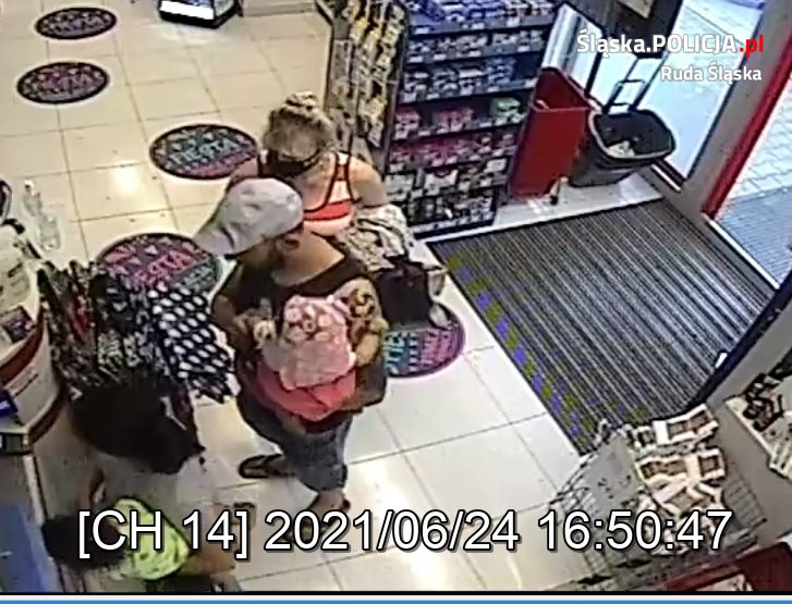 Śledczy dążą do ustalenia tożsamości mężczyzny i dwóch kobiet. Są podejrzani o kradzież