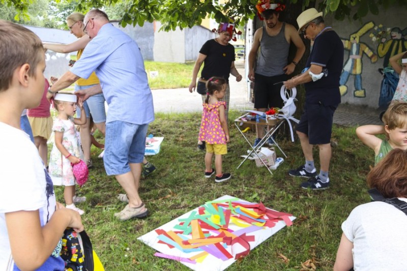 Teatrzyk na parkingu SCK-Bytków