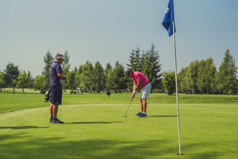Ponad 70 uczestników turnieju golfowego
