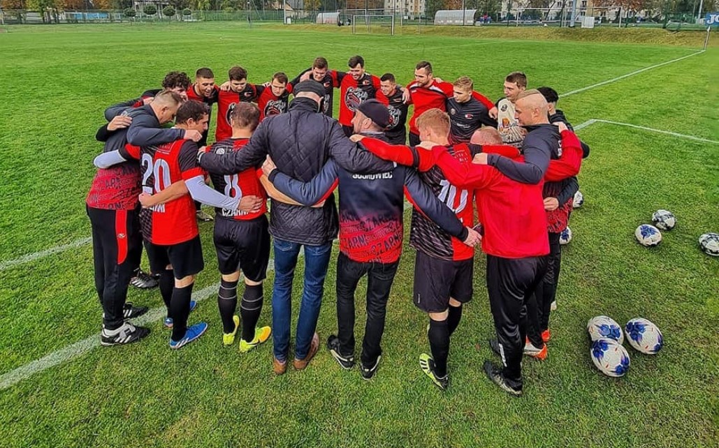 Władze KS Czarni Sosnowiec zamykają klub. Skąd taka decyzja? Dołączają do Górnika Piaski