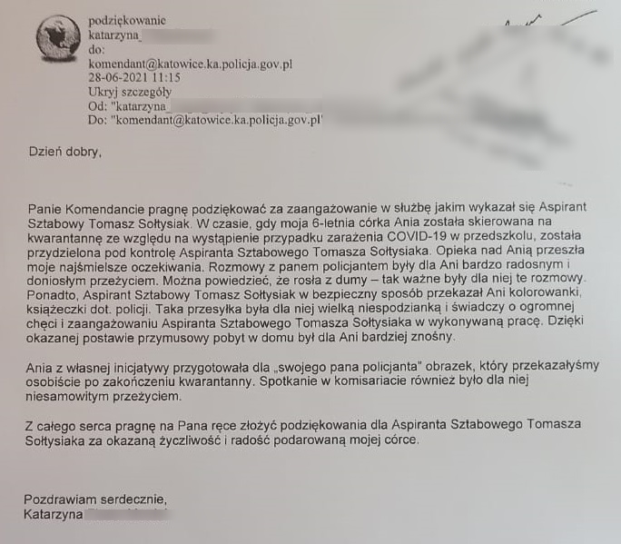 Podziękowania dla dzielnicowego za opiekę w czasie kwarantanny