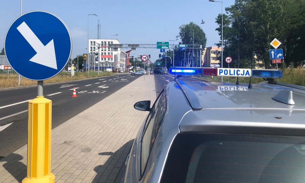 Zderzenie skutera i osobówki na skrzyżowaniu ulic Kościuszki i Kolejowej