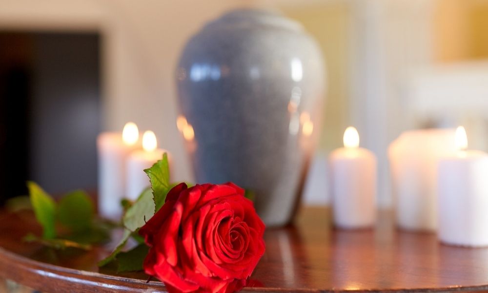Jak powinno się zorganizować profesjonalną kremację w krematorium?