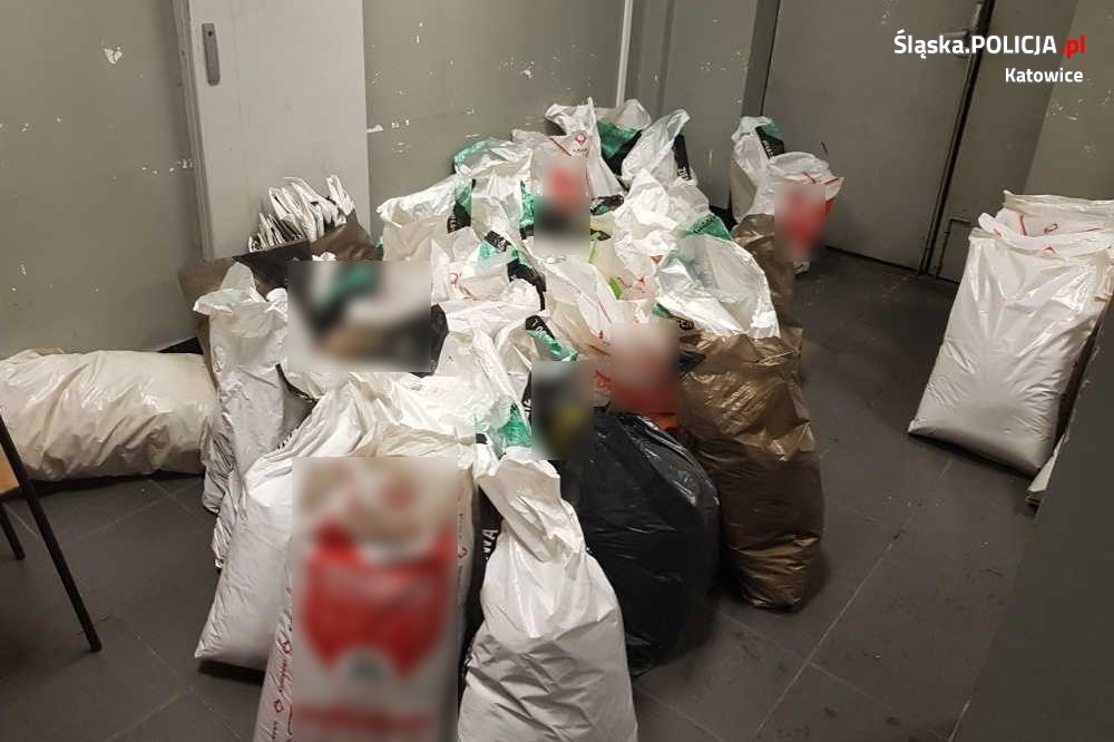 Katowiccy policjanci zabezpieczyli prawie 440 kg nielegalnego tytoniu