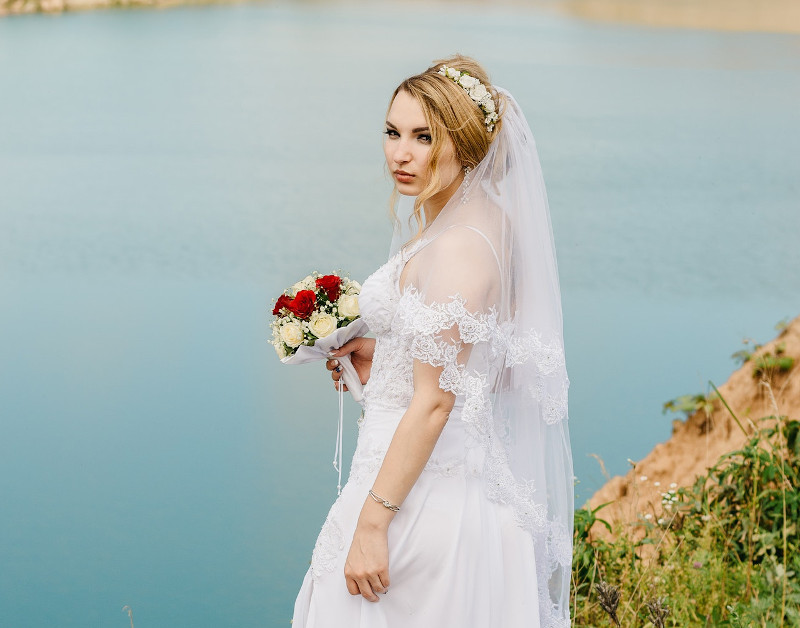 Jak wybrać suknię ślubną swoich marzeń?