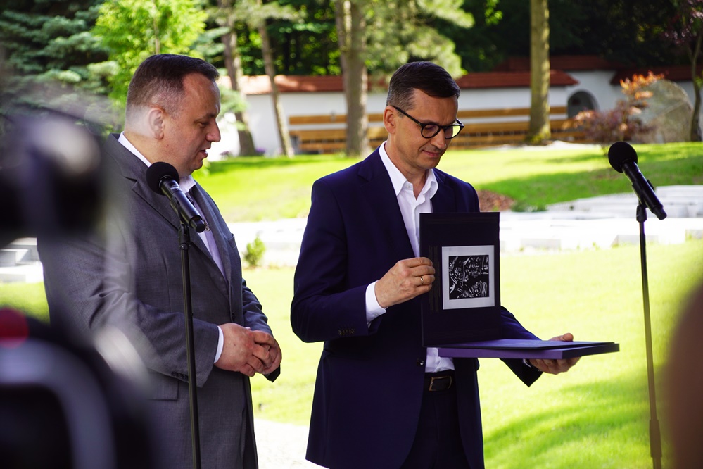 Premier Mateusz Morawiecki na otwarciu Ogrodu Japońskiego w Parku Śląskim