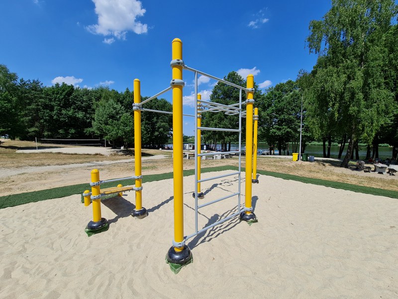 Nowe boisko do kalisteniki otwarte na Śmieszku