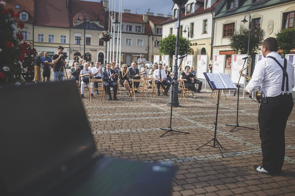 Wystawa Stolen Memory na żorskim rynku [FOTORELACJA]