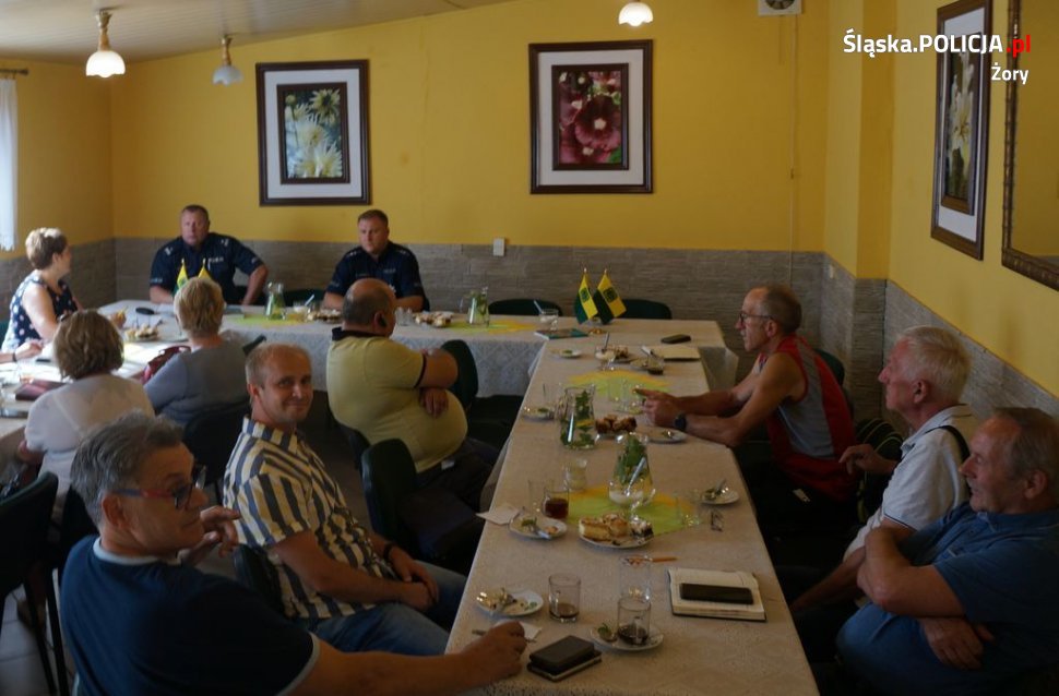 Spotkanie policjantów z prezesami Rodzinnych Ogródków Działkowych