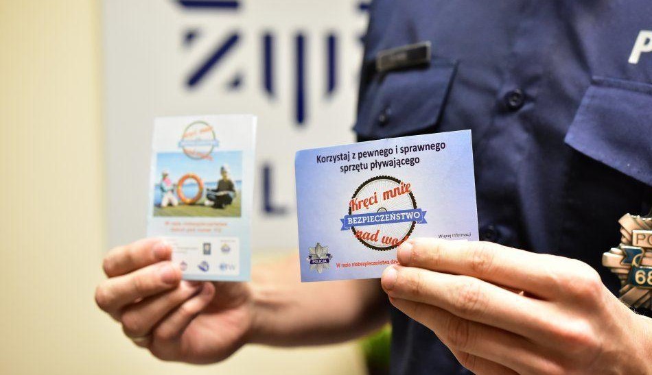 Bezpieczne wakacje 2021. Policjanci radzą - dbajmy o siebie i innych