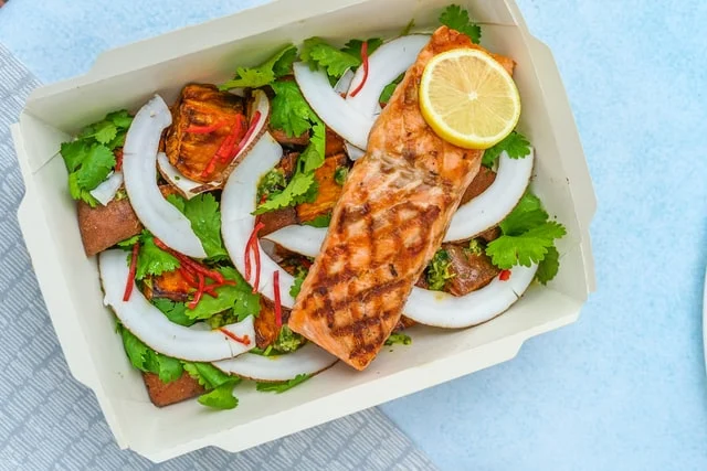 Żyj bez ograniczeń z dietą pudełkową