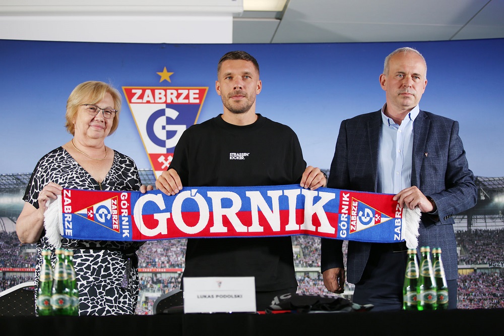 Łukasz Podolski podpisał kontrakt z Górnikiem Zabrze [FILM]