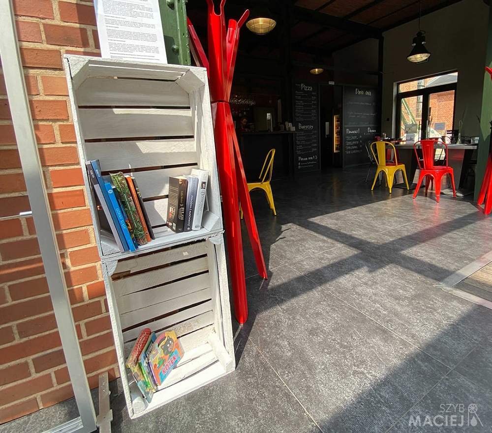 Akcja "Uwolnij z nami swoje książki", czyli bookcrossing w Szybie Maciej
