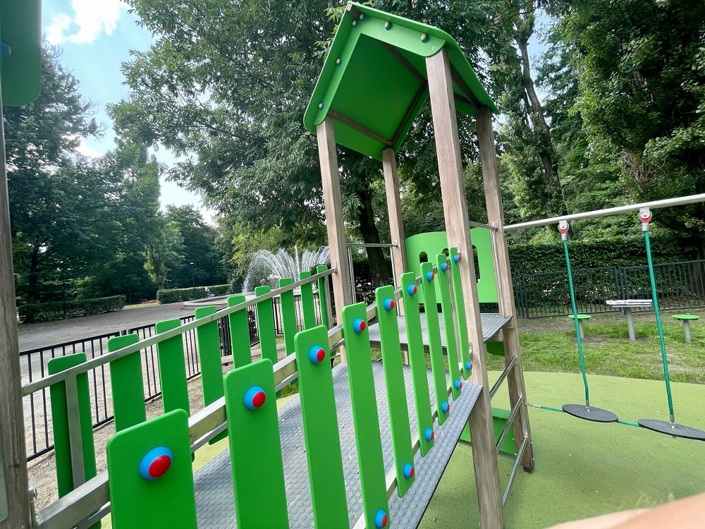 Nowy plac zabaw w Parku im. Poległych Bohaterów