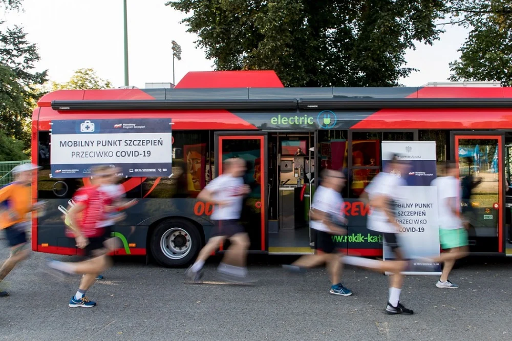 Uczestnicy Silesia Marathonu mogli zaszczepić się przeciwko COVID-19 podczas Biegowego Dnia Otwartego