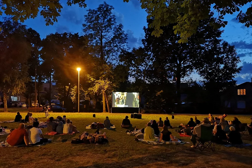 Trwa kino letnie w #KochLove! Sprawdź repertuar na nadchodzące pokazy
