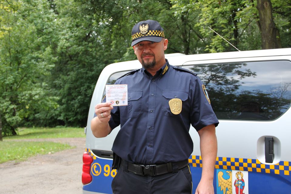 "Mandaty zaufania" trafiły już do 59 osób. Na czym polega akcja?